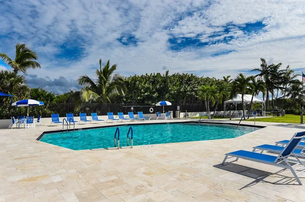 $6,000 | 145 South Ocean Avenue, Unit 419, Palm Beach Shores, FL 33404