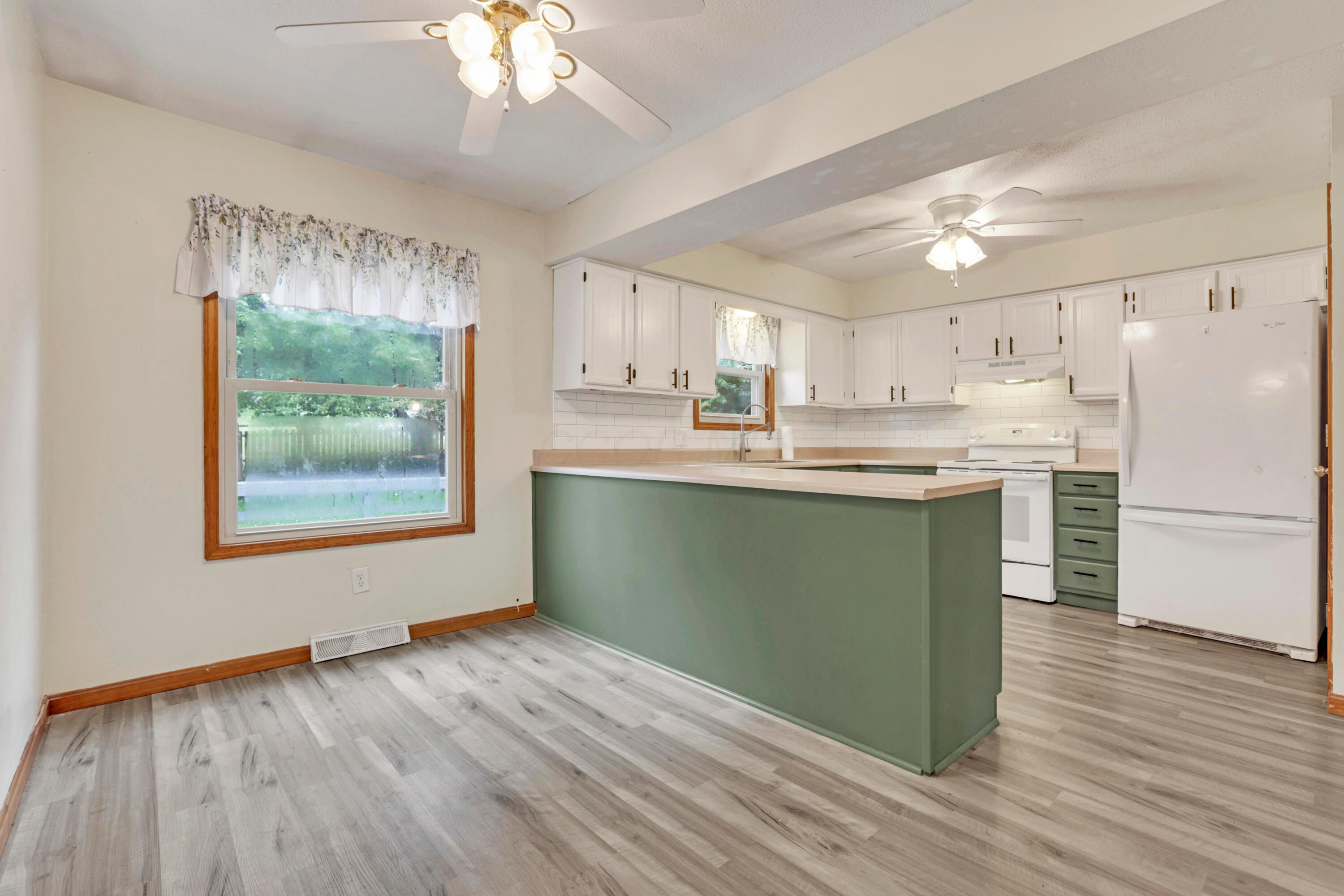 885 Hickory Road Heath, OH 43056 - Photo 12 of 42 21-print-4E7A9236