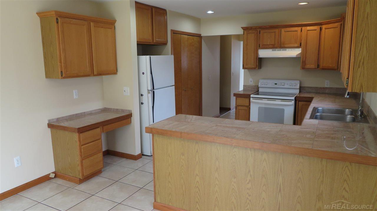 3515 Longview Avenue Rochester Hills, MI 48307 - Photo 10 of 24