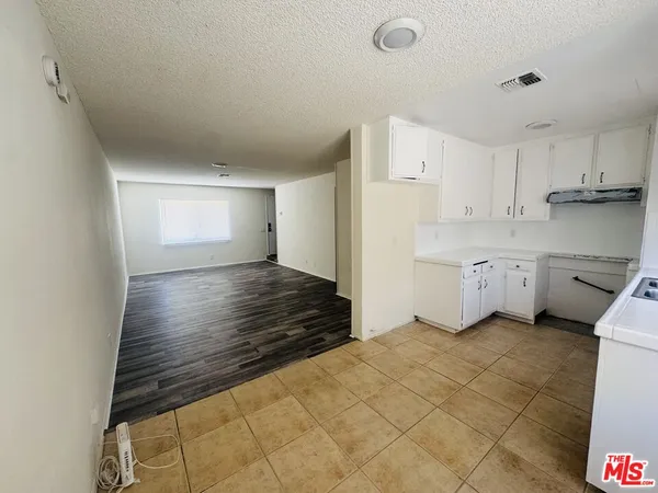 $2,200 | 45119 Beech Avenue, Unit A, Lancaster, CA 93534