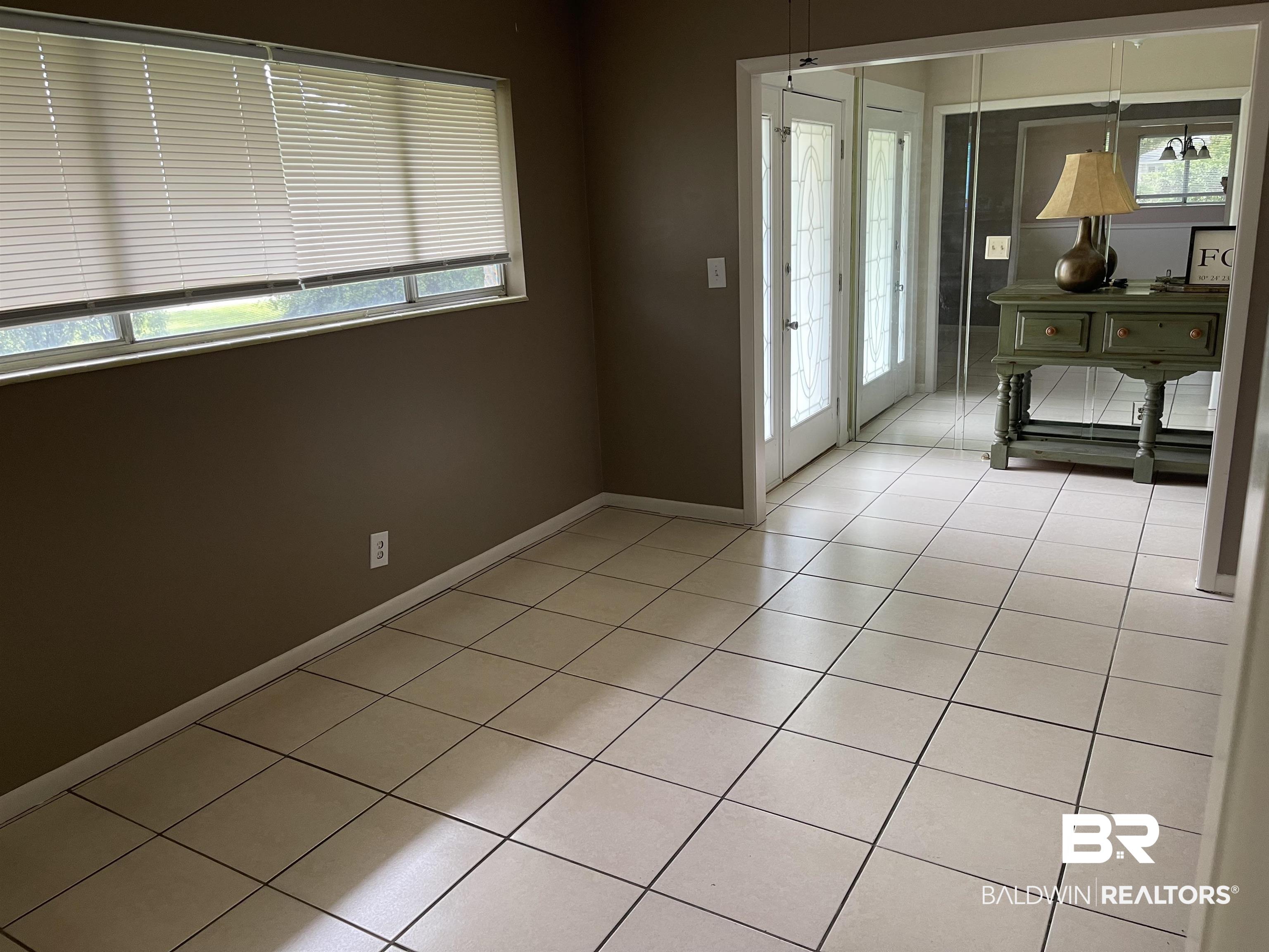 402 West Myrtle Avenue Foley, AL 36535 - Photo 18 of 38 Formal Living