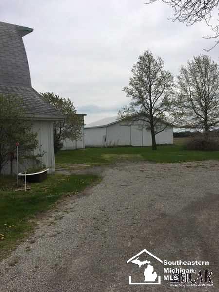 4401 Jackman Road Ida, MI 48140 - Photo 2 of 32