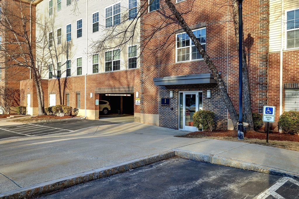 1 Powder Mill Square, Unit 102 Andover, MA 01810 - Photo 26 of 30