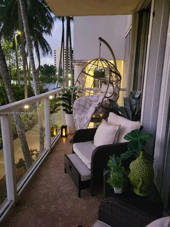 $2,850 | 5099 Northwest 7th Street, Unit 205, Miami, FL 33126