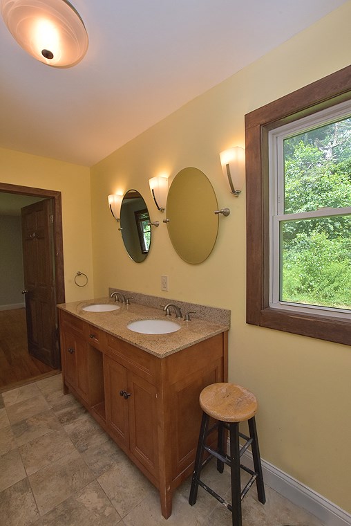 150 South Killingly Road Foster, RI 02825 - Photo 10 of 17