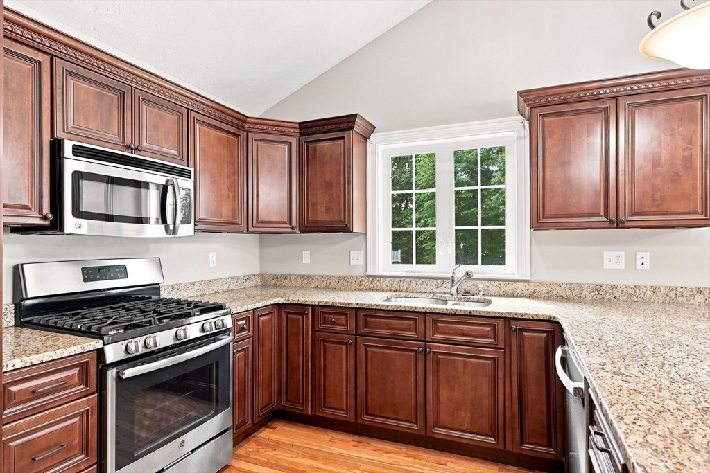 82 Beech Hill Road, Unit 82 West Springfield, MA 01089 - Photo 6 of 40 Gallery Image 6