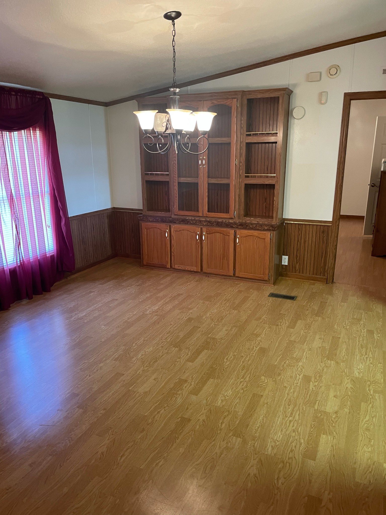 452 Chaffin Road Lafayette, TN 37083 - Photo 5 of 14 a view of a windows in an empty room