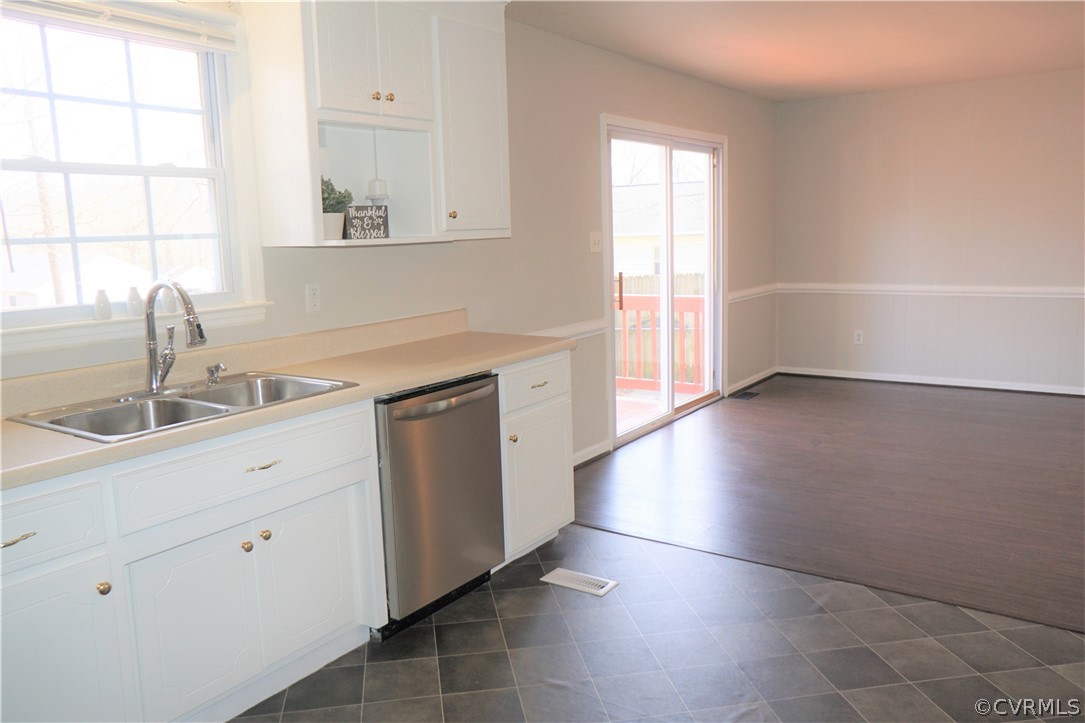 3709 Butor Road Hopewell, VA 23860 - Photo 12 of 41 View from kitchen to dining