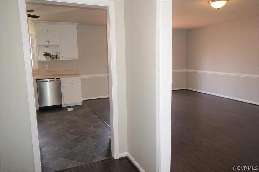 3709 Butor Road Hopewell, VA 23860 - Photo 17 of 41 View into kitchen from foyer