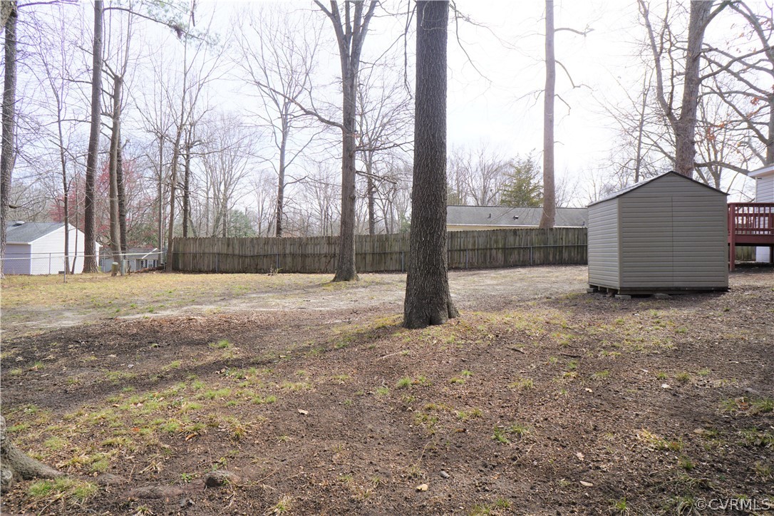 3709 Butor Road Hopewell, VA 23860 - Photo 37 of 41 Side yard view