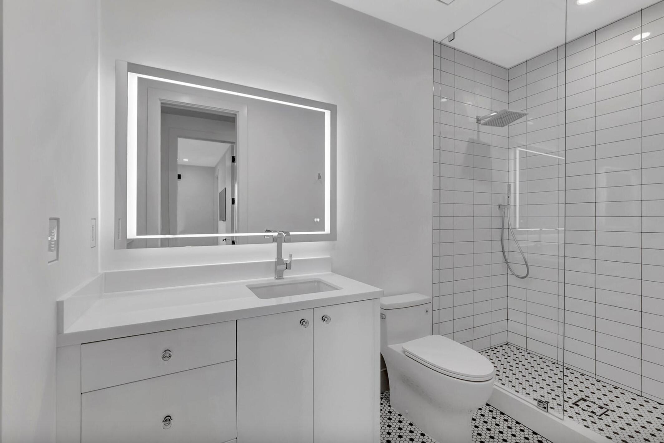 17315 Northway Circle Boca Raton, FL 33496 - Photo 21 of 34 guest bath