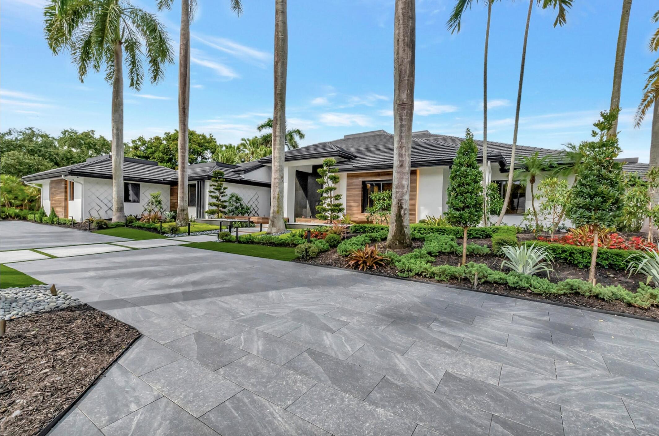 17315 Northway Circle Boca Raton, FL 33496 - Photo 5 of 34 side view