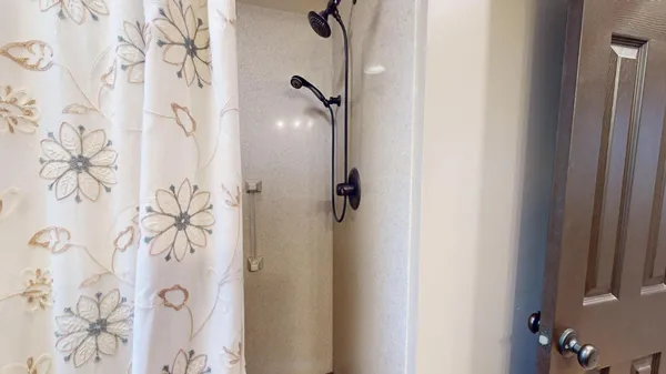 $257,500 | 2021 Bridge Avenue, Albert Lea, MN 56007