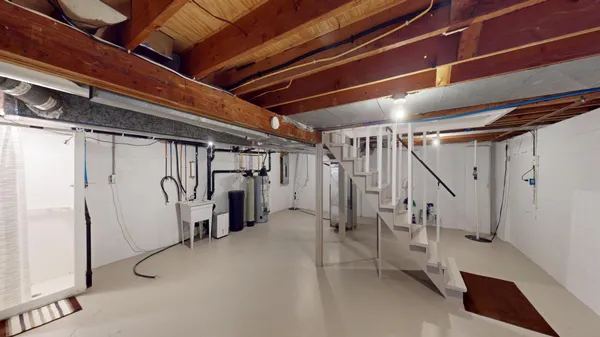 $257,500 | 2021 Bridge Avenue, Albert Lea, MN 56007