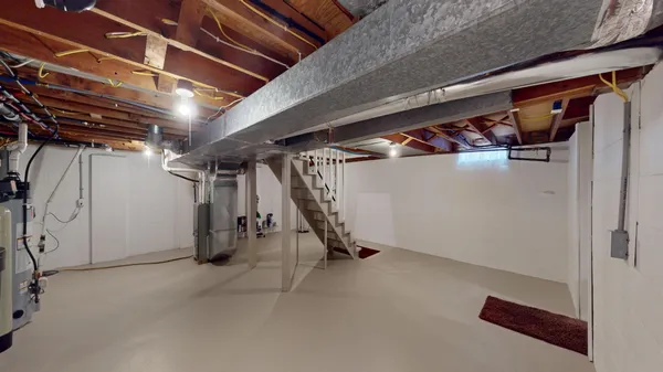 $257,500 | 2021 Bridge Avenue, Albert Lea, MN 56007