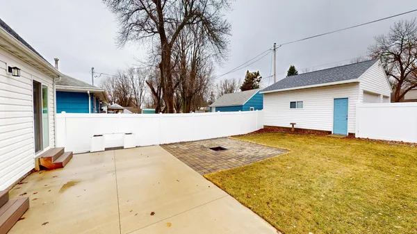 $257,500 | 2021 Bridge Avenue, Albert Lea, MN 56007