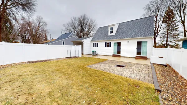 $257,500 | 2021 Bridge Avenue, Albert Lea, MN 56007