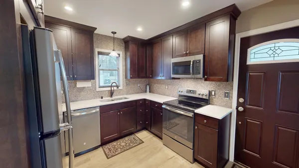 $257,500 | 2021 Bridge Avenue, Albert Lea, MN 56007