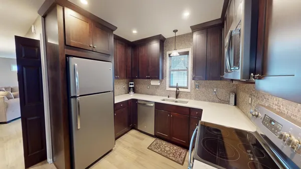 $257,500 | 2021 Bridge Avenue, Albert Lea, MN 56007