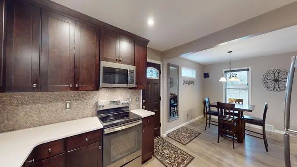 $257,500 | 2021 Bridge Avenue, Albert Lea, MN 56007