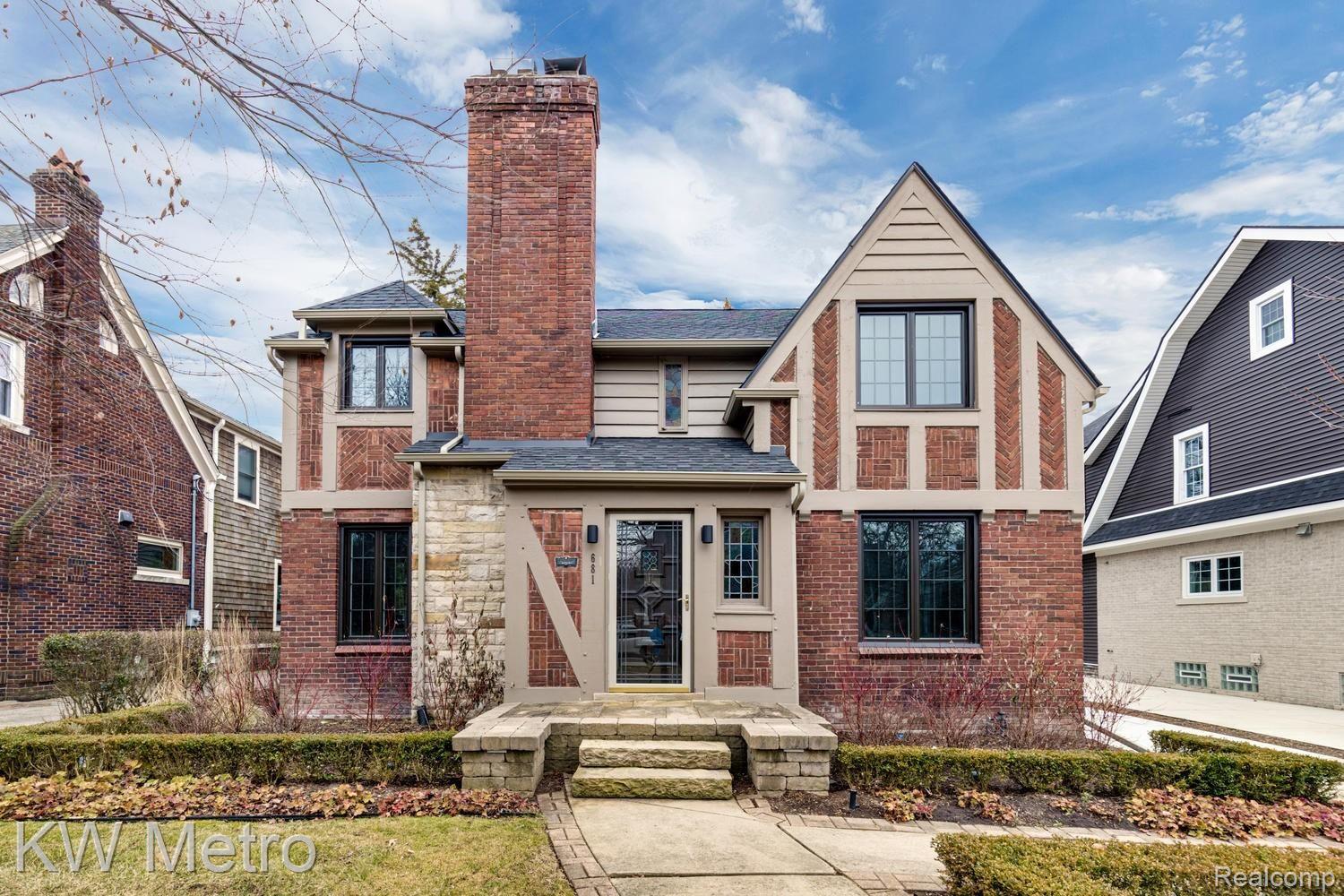 681 Washington Road Grosse Pointe, MI 48230 - Photo 1 of 52 681 Washington Rd Grosse-large-002-003-681 Washington Road0016FULL-1500x1000-72dpi.jpg