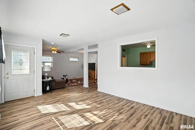 $77,000 | 116 Main Street, Buffalo, IA 52728