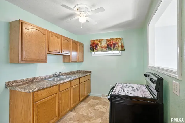 $77,000 | 116 Main Street, Buffalo, IA 52728