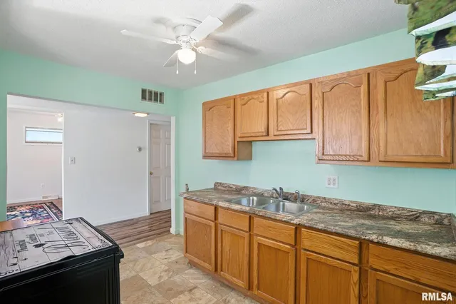 $77,000 | 116 Main Street, Buffalo, IA 52728