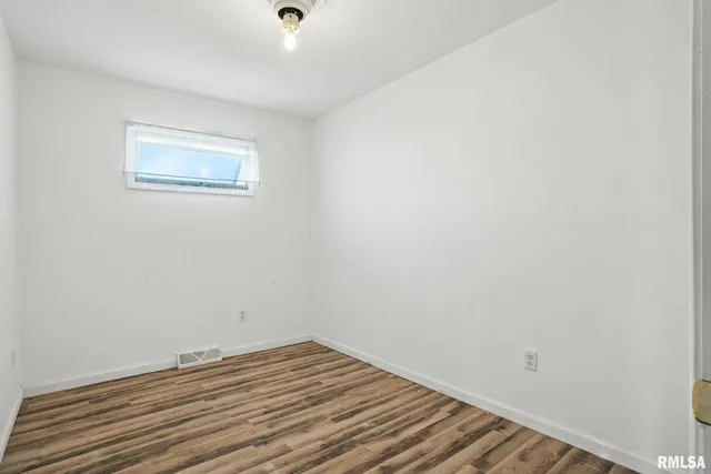 $77,000 | 116 Main Street, Buffalo, IA 52728