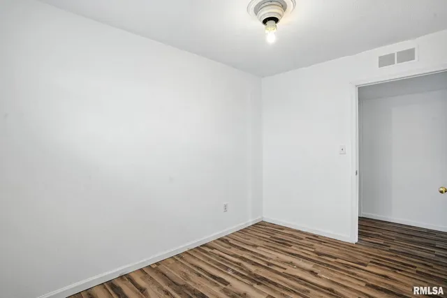 $77,000 | 116 Main Street, Buffalo, IA 52728