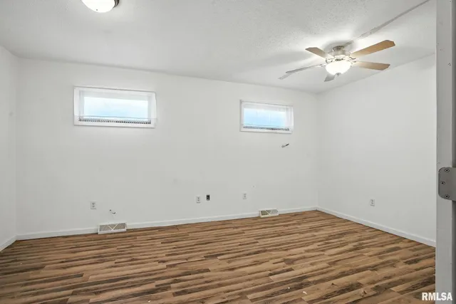 $77,000 | 116 Main Street, Buffalo, IA 52728