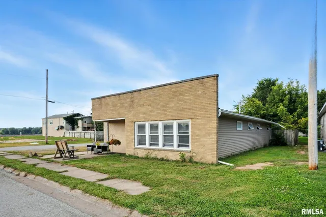 $77,000 | 116 Main Street, Buffalo, IA 52728