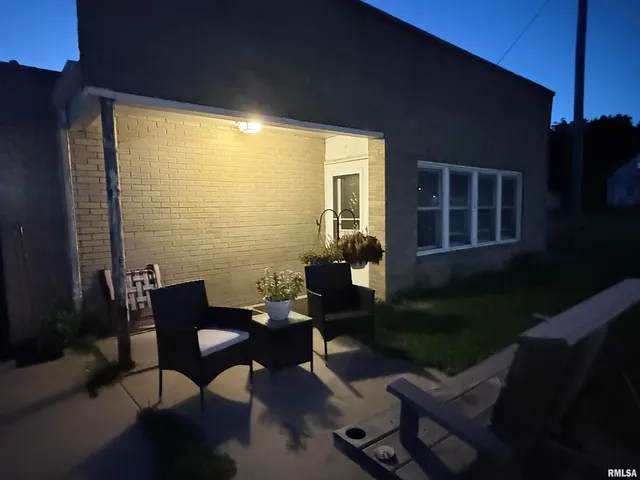 $77,000 | 116 Main Street, Buffalo, IA 52728