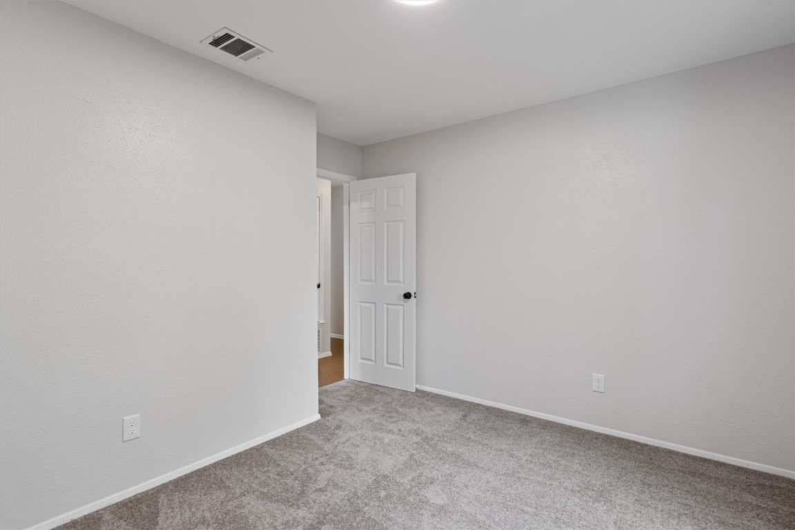 8615 Croydon Loop Austin, TX 78748 - Photo 18 of 28 a view of an empty room