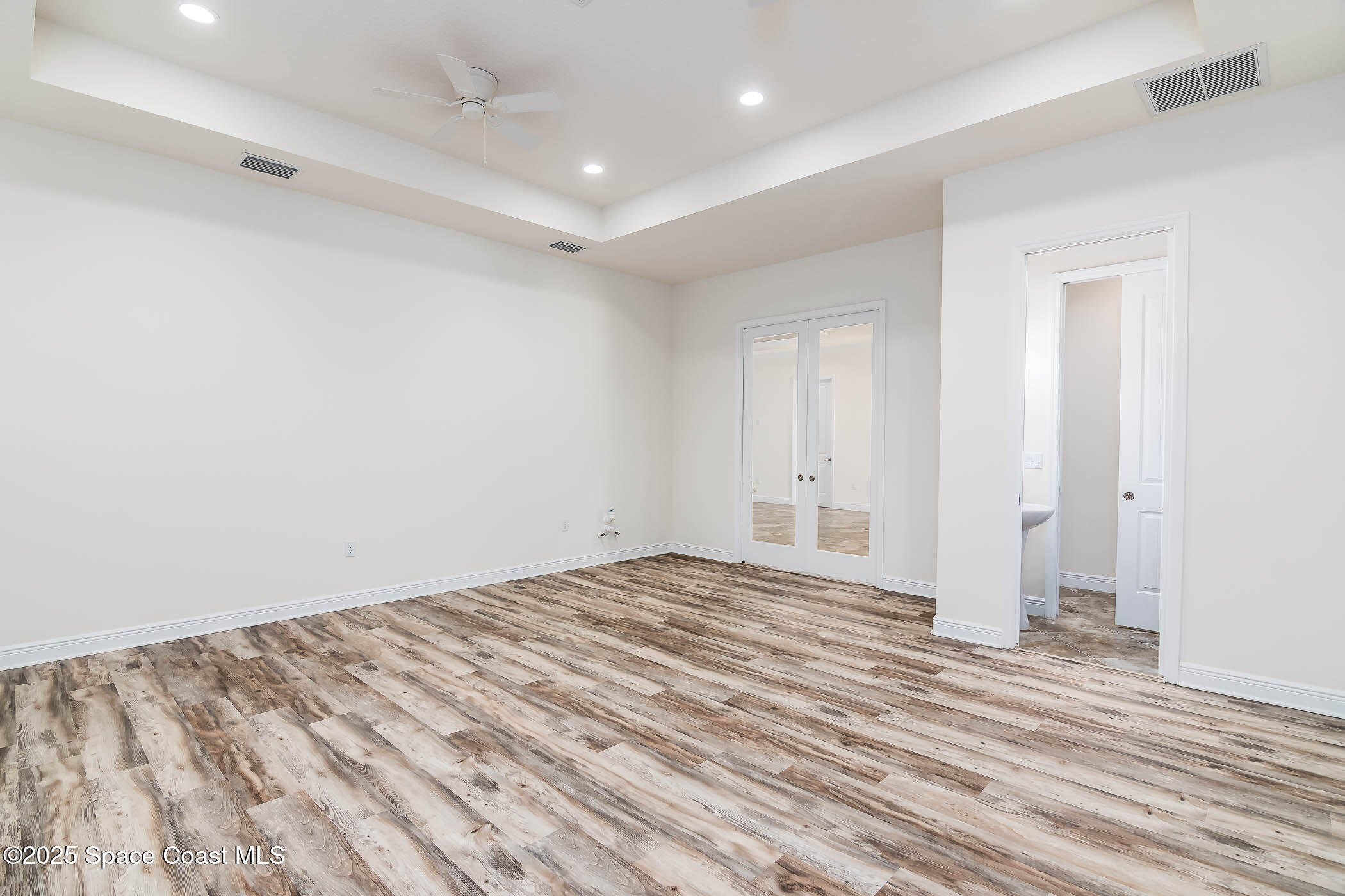 287 Baker Road Melbourne, FL 32934 - Photo 40 of 76 Large room w/ half bath