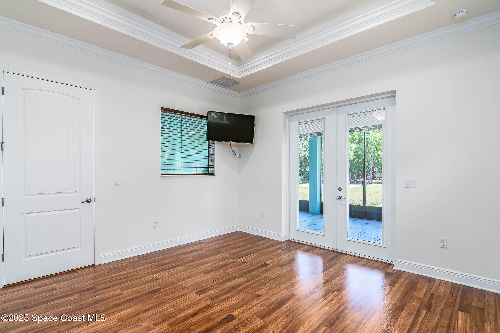 287 Baker Road Melbourne, FL 32934 - Photo 66 of 76 Access to Screened Patio