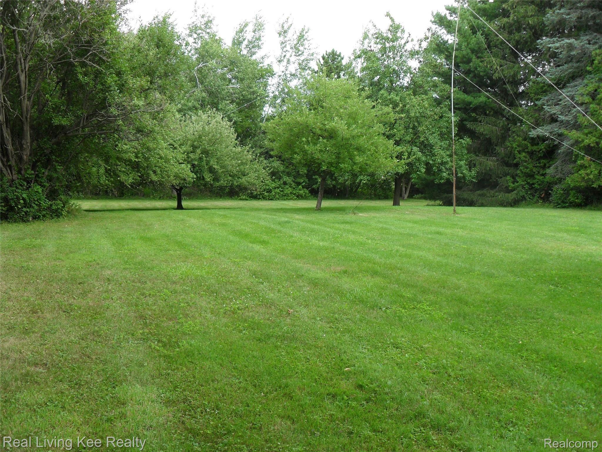 7205 Sheridan Line Road Lexington, MI 48450 - Photo 6 of 27 SDC13266.JPG