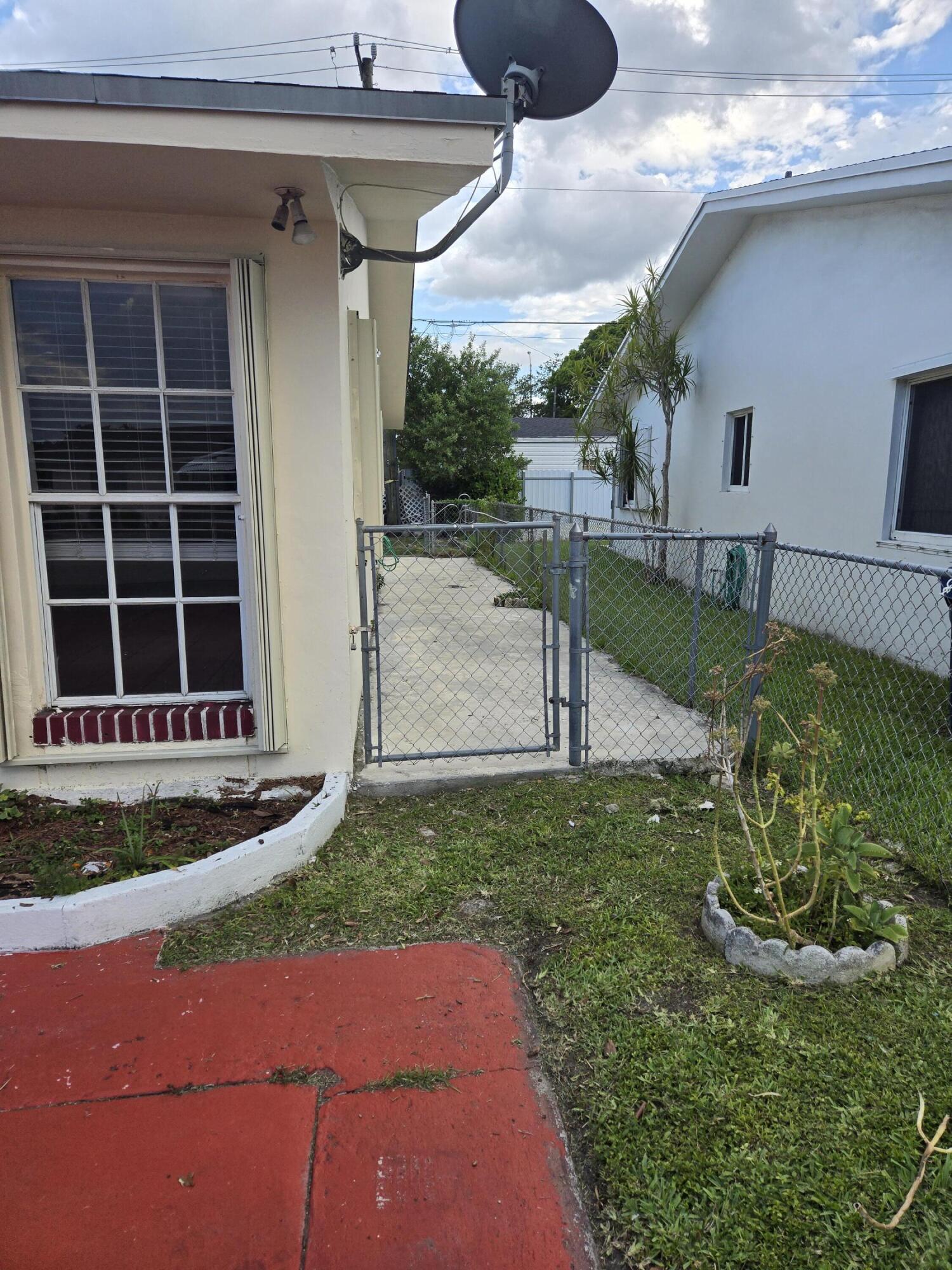 11302 Southwest 7th Street Miami, FL 33174 - Photo 12 of 25 12