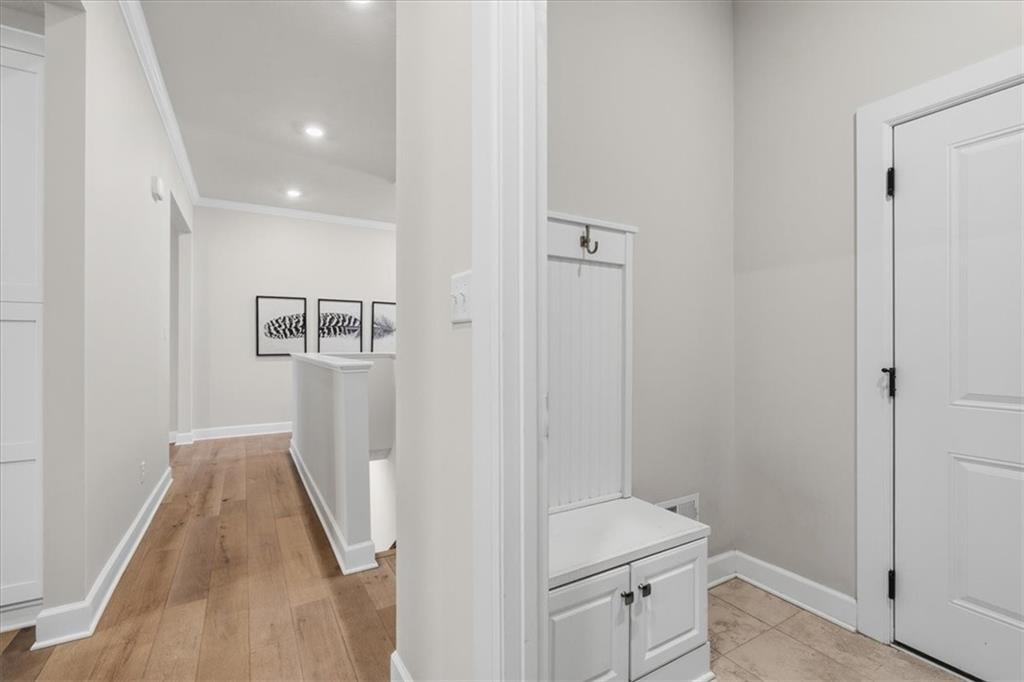 333 Crest Lane Mars, PA 16046 - Photo 22 of 32 a view of a hallway with closet