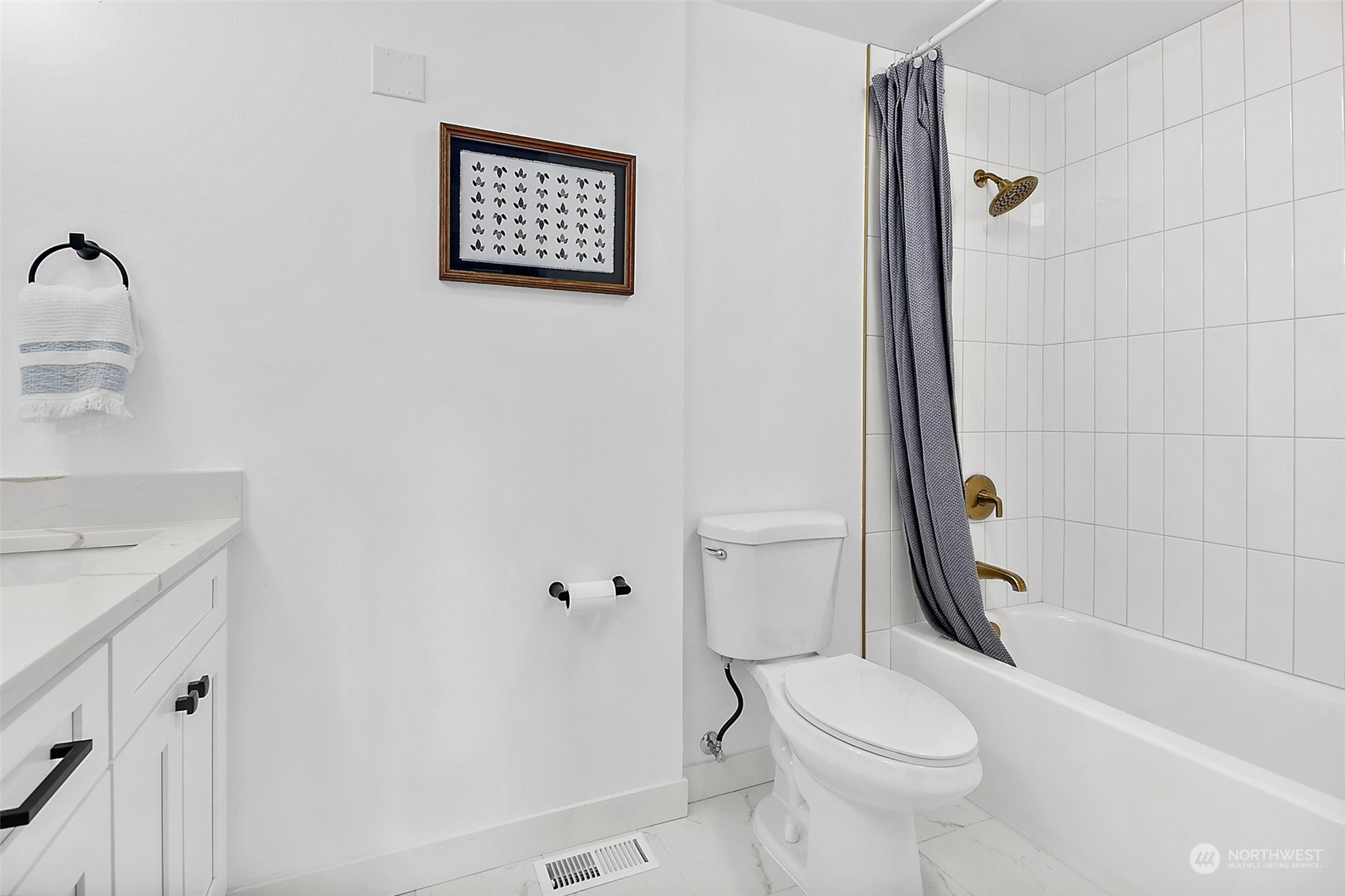 15846 Southeast 132nd Place Renton, WA 98059 - Photo 34 of 37 a bathroom with a toilet sink and a bathtub