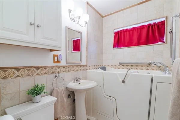$1,500,000 | 835 North Lincoln Street, Burbank, CA 91506