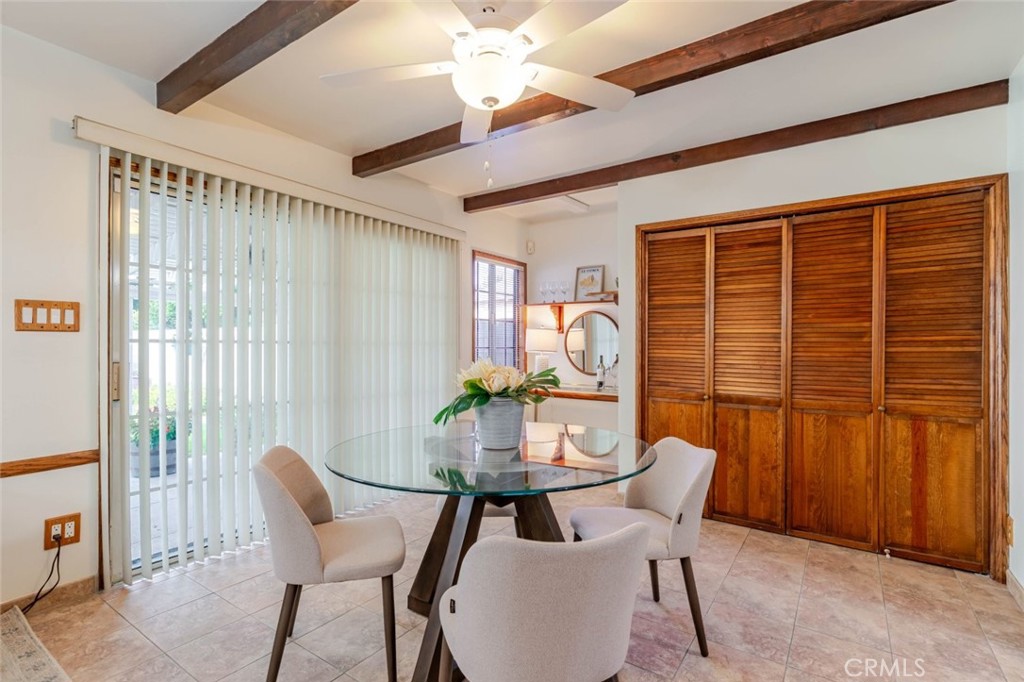 835 North Lincoln Street Burbank, CA 91506 - Photo 29 of 38 a dining room with furniture and window
