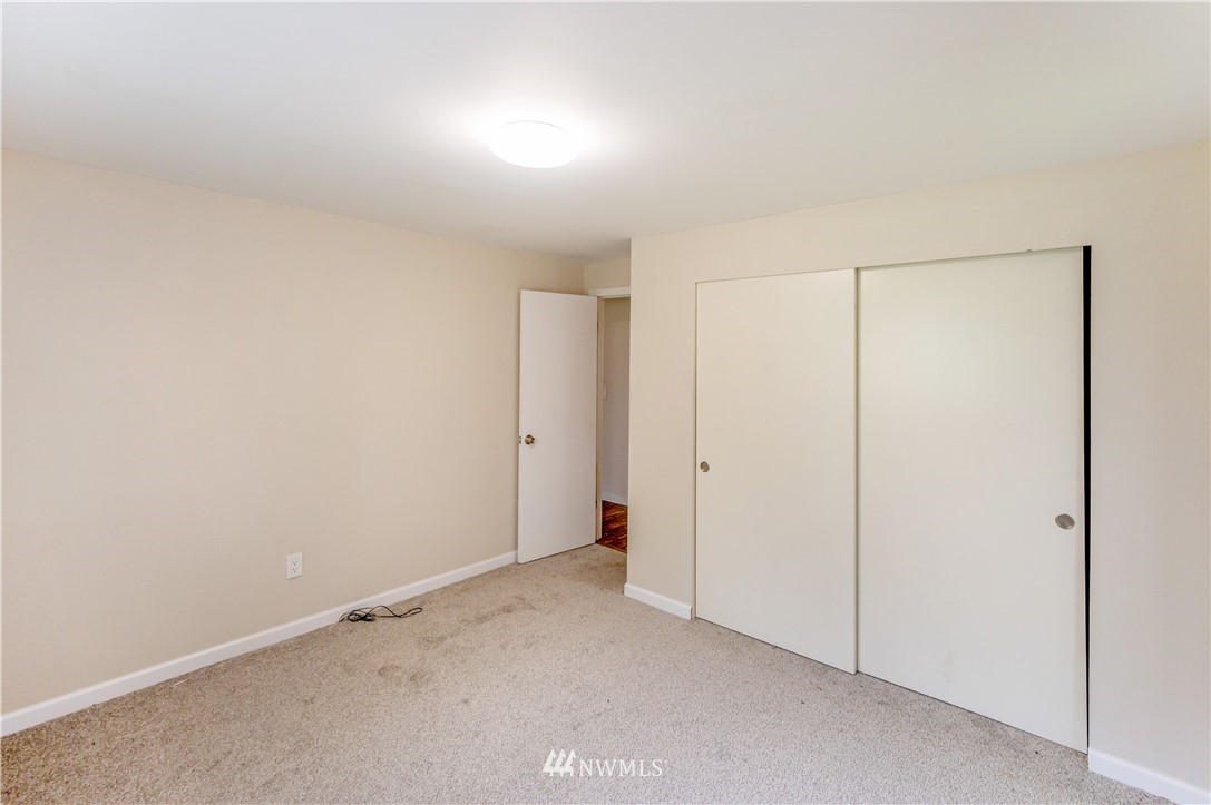 6891 Old Guide Road Lynden, WA 98264 - Photo 18 of 32 a view of an empty room