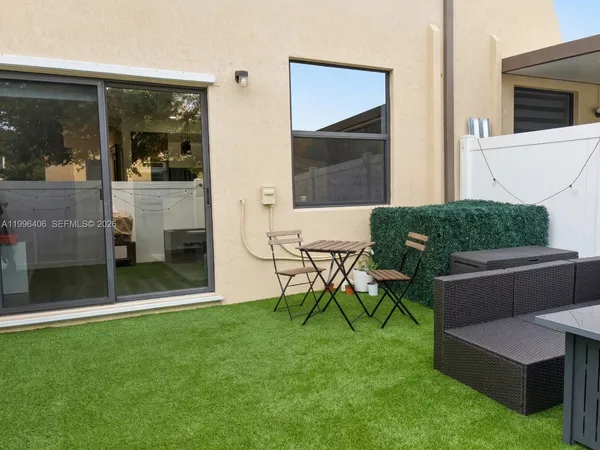 $2,900 | 8869 West 35th Avenue, Unit 8869, Hialeah, FL 33018