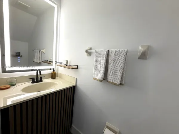 $2,900 | 8869 West 35th Avenue, Unit 8869, Hialeah, FL 33018