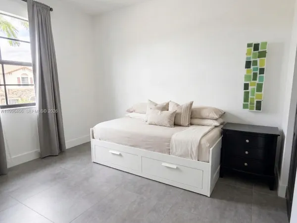 $2,900 | 8869 West 35th Avenue, Unit 8869, Hialeah, FL 33018