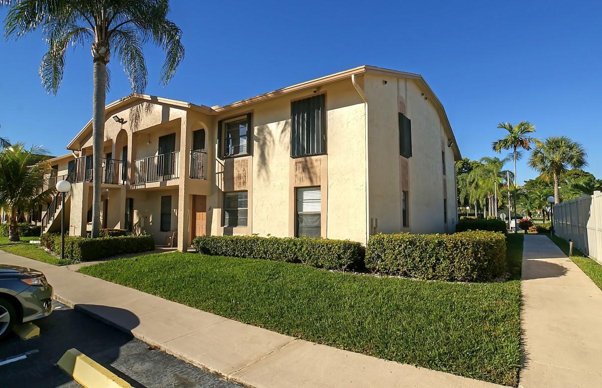 9466 Boca Cove Circle, Unit 312 Boca Raton, FL 33428 - Photo 1 of 27 gu