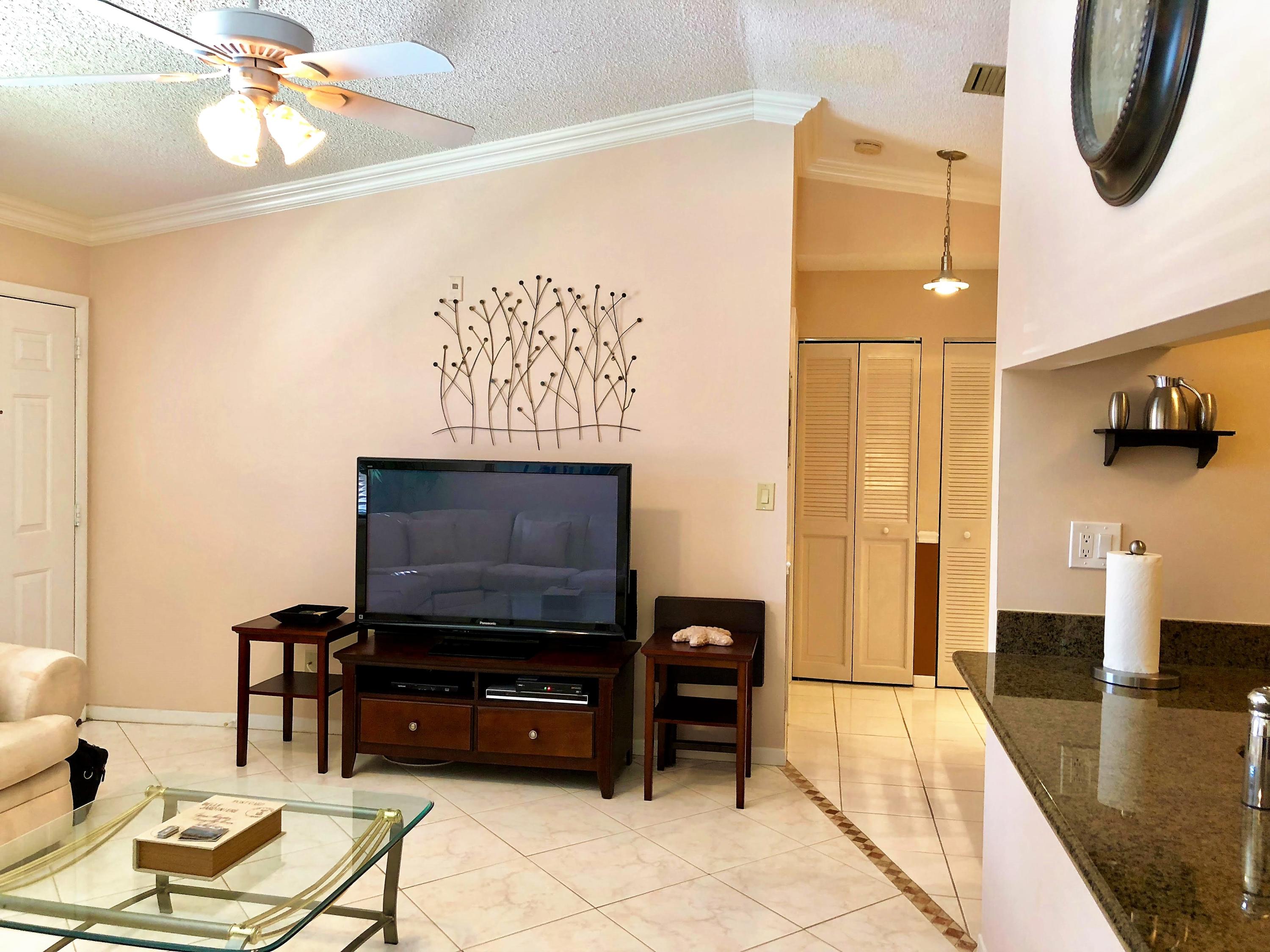 9466 Boca Cove Circle, Unit 312 Boca Raton, FL 33428 - Photo 8 of 27 5