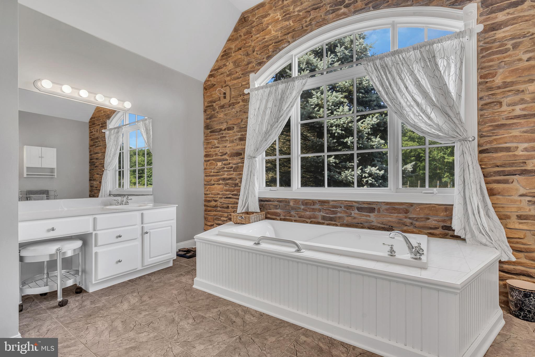 240 Oak Grove Road Pittstown, NJ 08867 - Photo 40 of 67