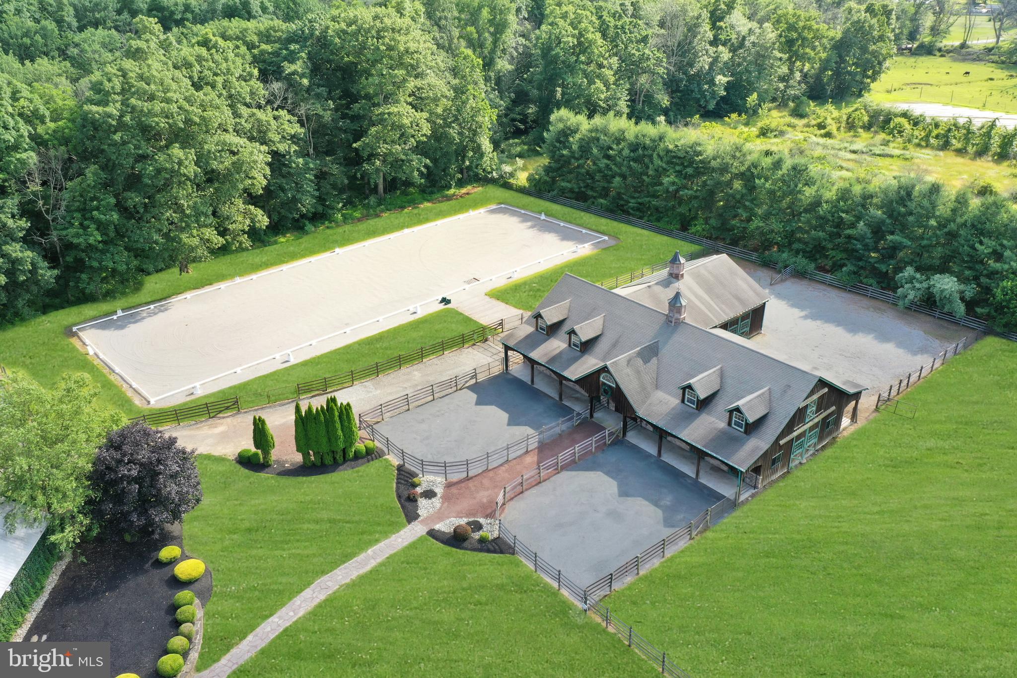 240 Oak Grove Road Pittstown, NJ 08867 - Photo 5 of 67